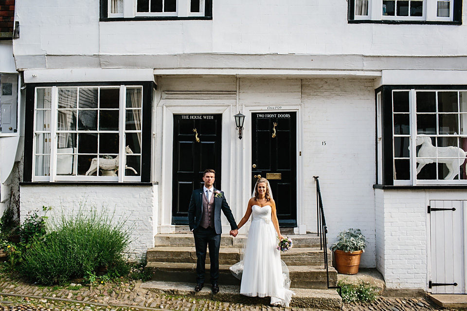 A bride wearing a David's Bridal gown and veil for her laid back and elegant wedding in Rye. Photography by Richard Ware. davids bridal, rye weddings, richard ware photography