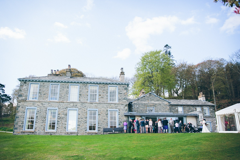 wpid320582 great gatsby wedding jenny packham lake district 34