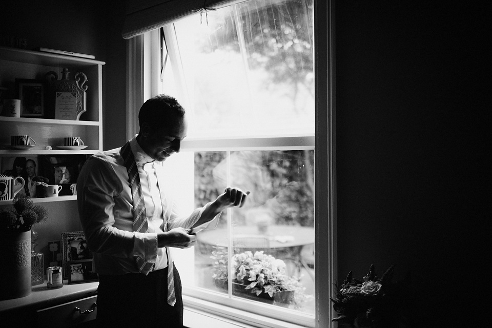 london elopement, elopements, claudia rose carter photography, karen millen wedding dress