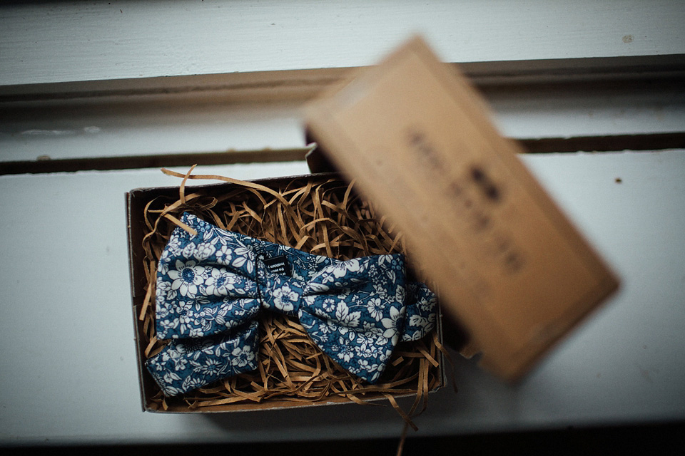 london elopement, elopements, claudia rose carter photography, karen millen wedding dress