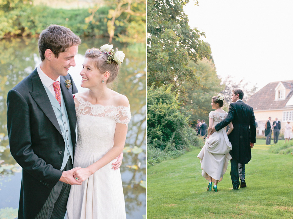A bride wearing fresh flowers in her hair for her colourful English country garden wedding. Dress by Eponine London and photography by Rosie Anderson. eponine london, colourful wedding, english country garden wedding, rosemary anderson photography, flowers in her hair