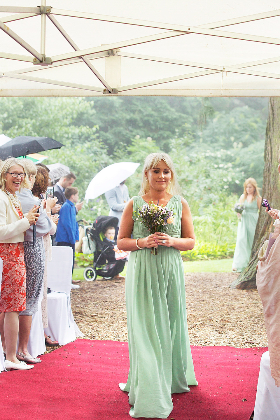 A beautiful wedding held at the Royal Botanic Garden in Edinburgh, Scotland. The bride wears Benjamin Adams. Photography by Kimberley Brand. royal botanic garden edinburgh, benjamin adams, kimberley