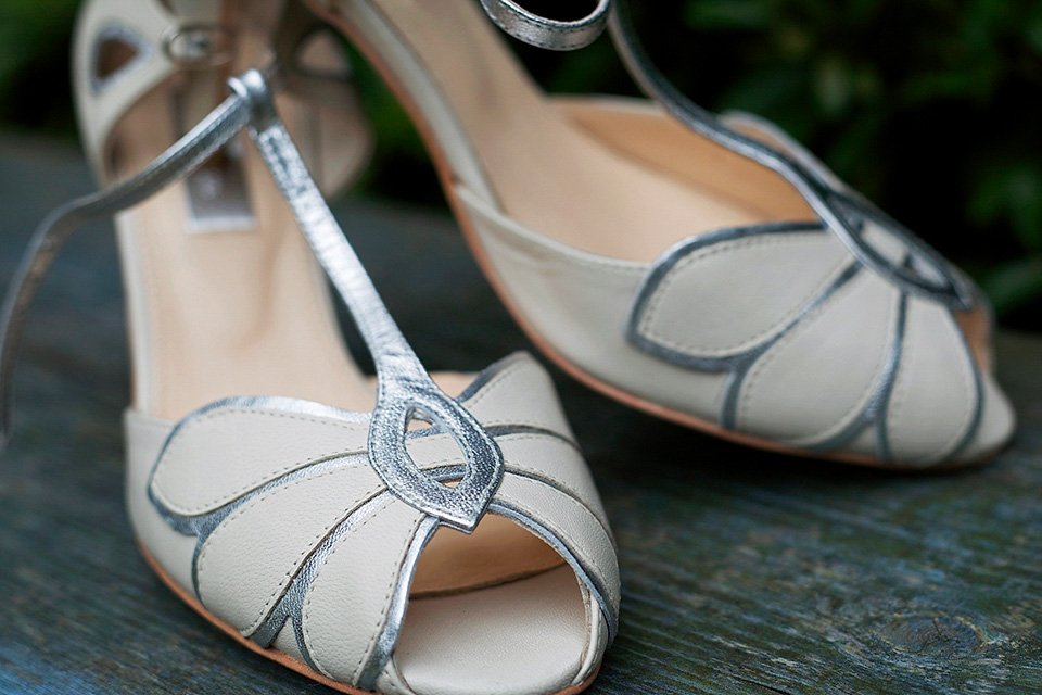 A beautiful wedding held at the Royal Botanic Garden in Edinburgh, Scotland. The bride wears Benjamin Adams. Photography by Kimberley Brand. royal botanic garden edinburgh, benjamin adams, kimberley