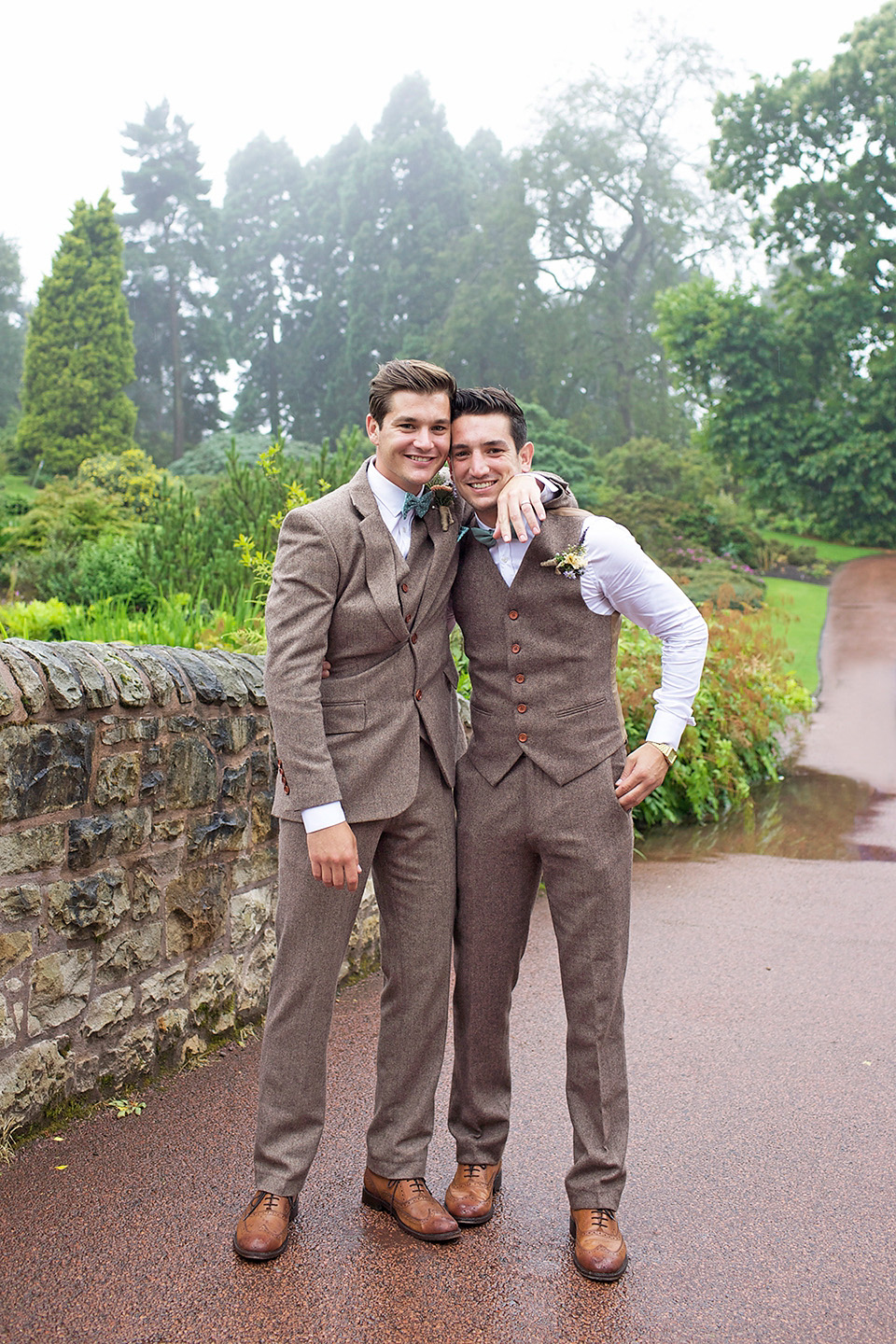 A beautiful wedding held at the Royal Botanic Garden in Edinburgh, Scotland. The bride wears Benjamin Adams. Photography by Kimberley Brand. royal botanic garden edinburgh, benjamin adams, kimberley