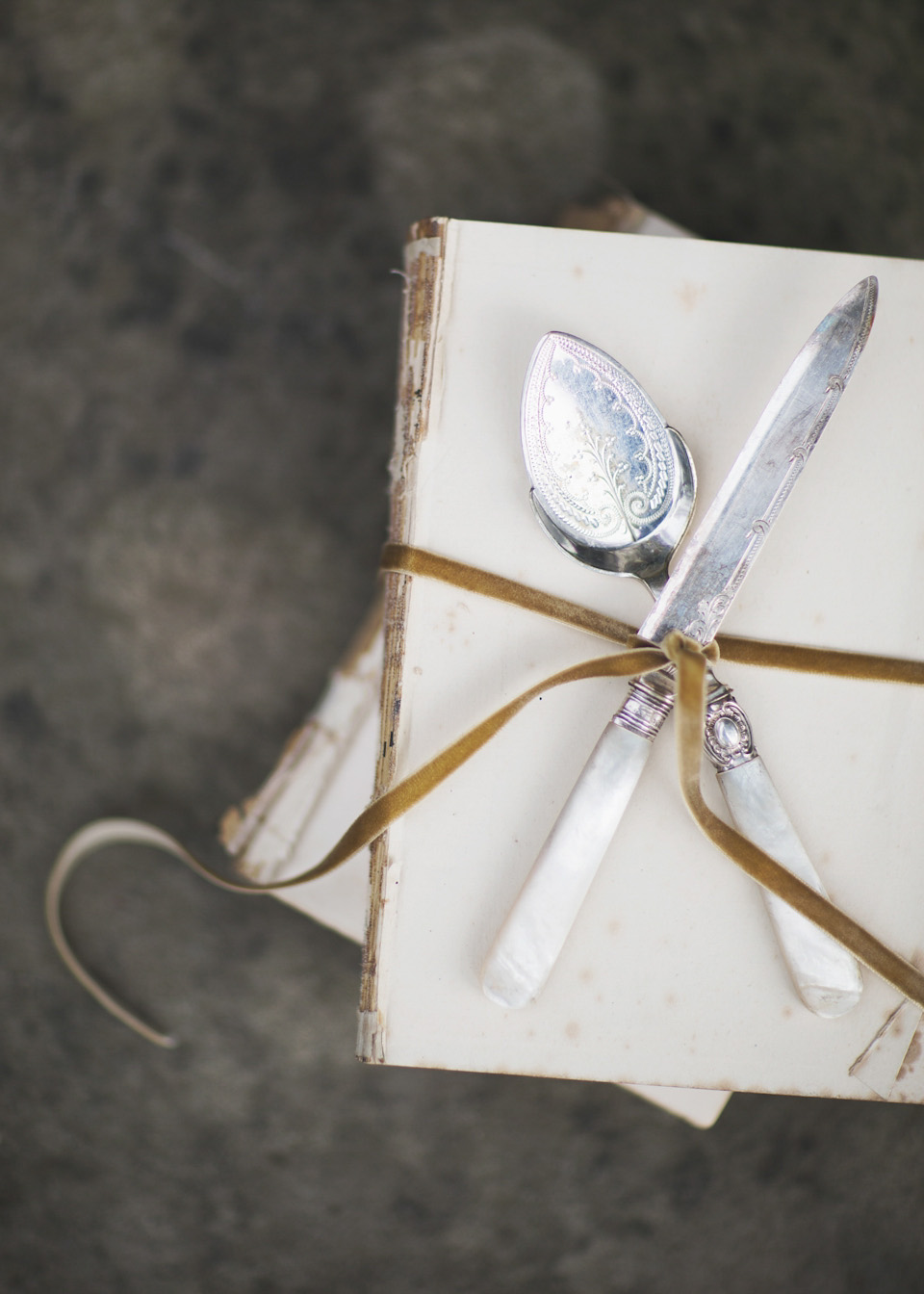 Beautiful Autumn wedding inspiration, imagery by Melissa Beattie Photography, styling by Tebbey & Co. Autumn wedding inspiration