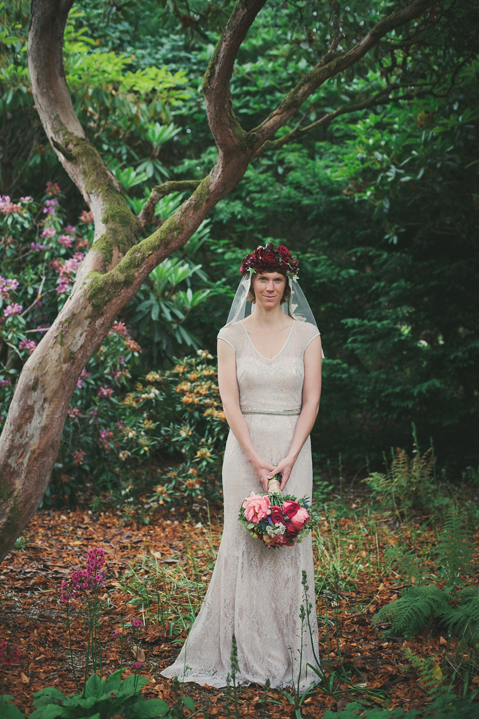 loch lomond weddings, gold wedding dress, floral crown, maureen du preez photography