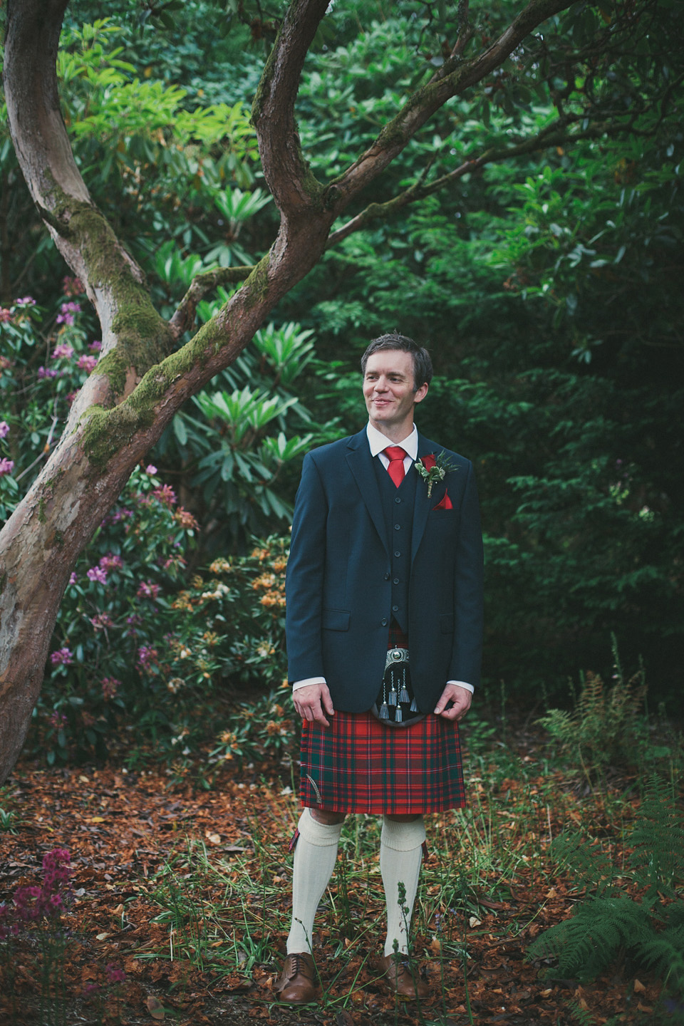 loch lomond weddings, gold wedding dress, floral crown, maureen du preez photography