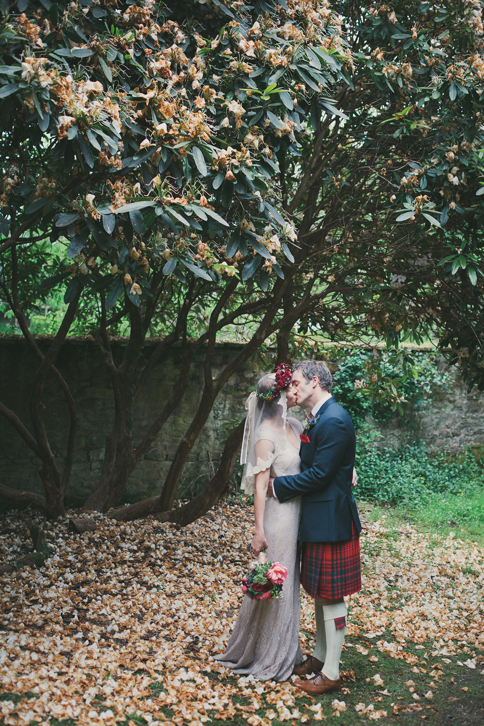 loch lomond weddings, gold wedding dress, floral crown, maureen du preez photography