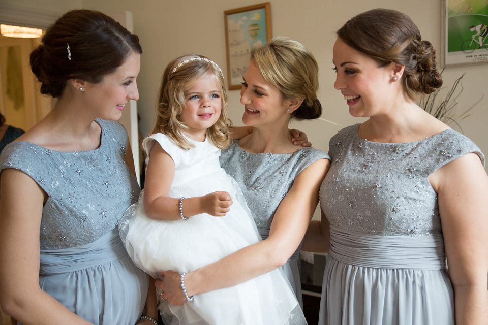 An original 1940s vintage wedding dress sourced from Elizabeth Avey of London, for this traditional Jewish wedding ceremony. Photography by Gee Sagoo. jewish wedding, elizabeth avey, vintage wedding dress, 1940s vintage