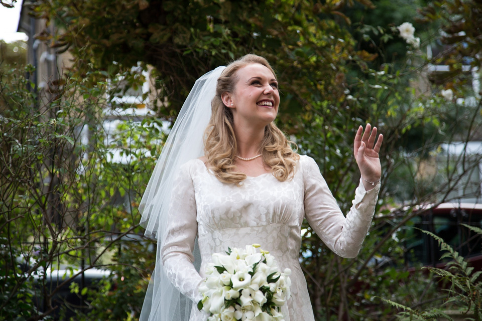 An original 1940s vintage wedding dress sourced from Elizabeth Avey of London, for this traditional Jewish wedding ceremony. Photography by Gee Sagoo. jewish wedding, elizabeth avey, vintage wedding dress, 1940s vintage