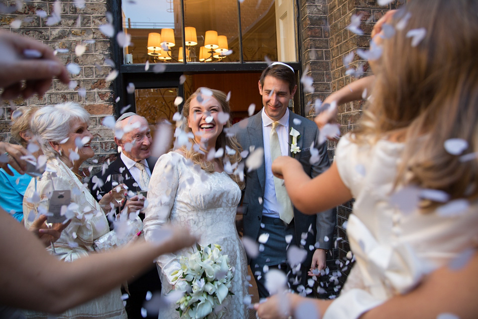 An original 1940s vintage wedding dress sourced from Elizabeth Avey of London, for this traditional Jewish wedding ceremony. Photography by Gee Sagoo. jewish wedding, elizabeth avey, vintage wedding dress, 1940s vintage