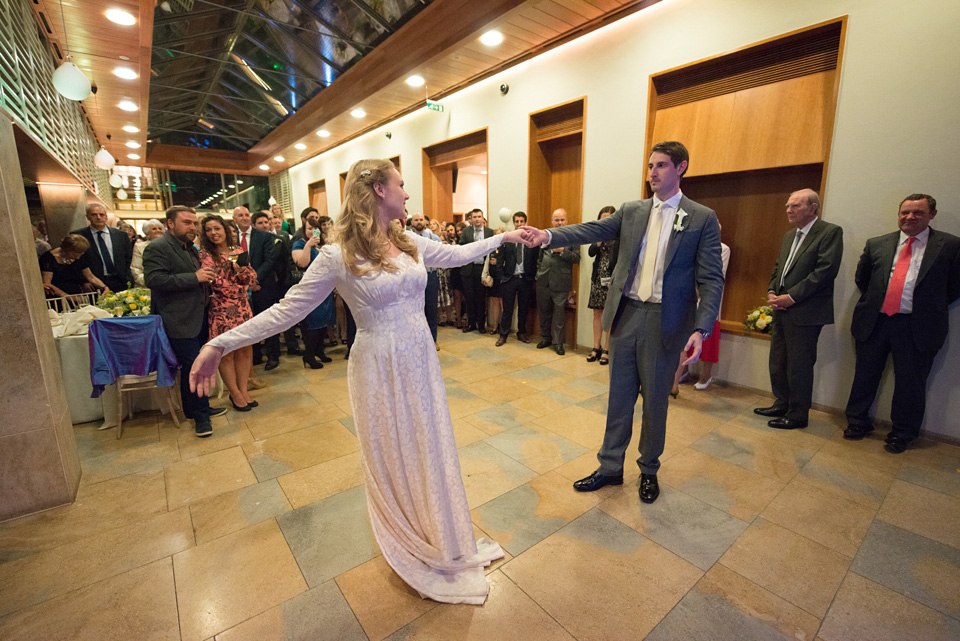 An original 1940s vintage wedding dress sourced from Elizabeth Avey of London, for this traditional Jewish wedding ceremony. Photography by Gee Sagoo. jewish wedding, elizabeth avey, vintage wedding dress, 1940s vintage