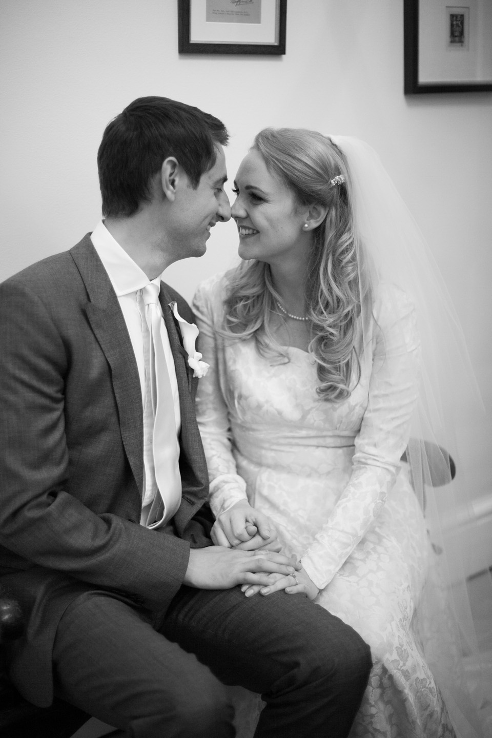 An original 1940s vintage wedding dress sourced from Elizabeth Avey of London, for this traditional Jewish wedding ceremony. Photography by Gee Sagoo. jewish wedding, elizabeth avey, vintage wedding dress, 1940s vintage