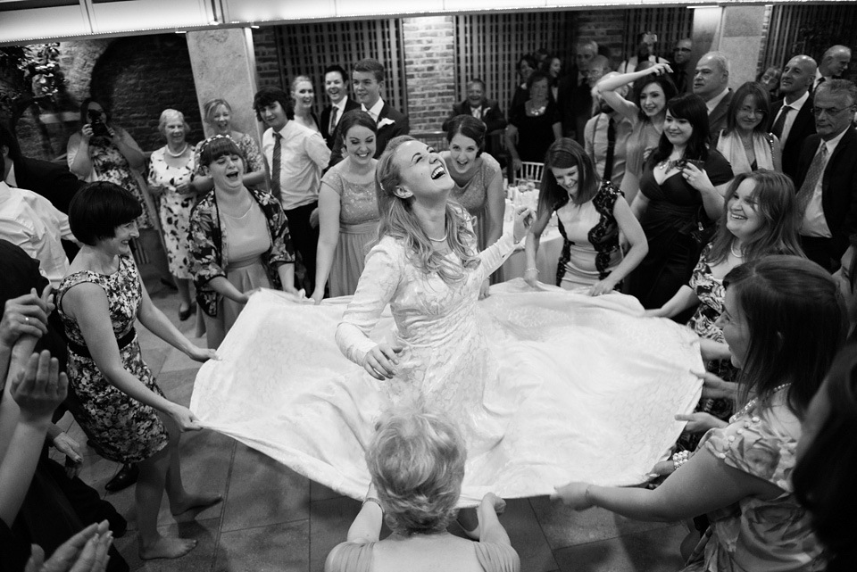 An original 1940s vintage wedding dress sourced from Elizabeth Avey of London, for this traditional Jewish wedding ceremony. Photography by Gee Sagoo. jewish wedding, elizabeth avey, vintage wedding dress, 1940s vintage