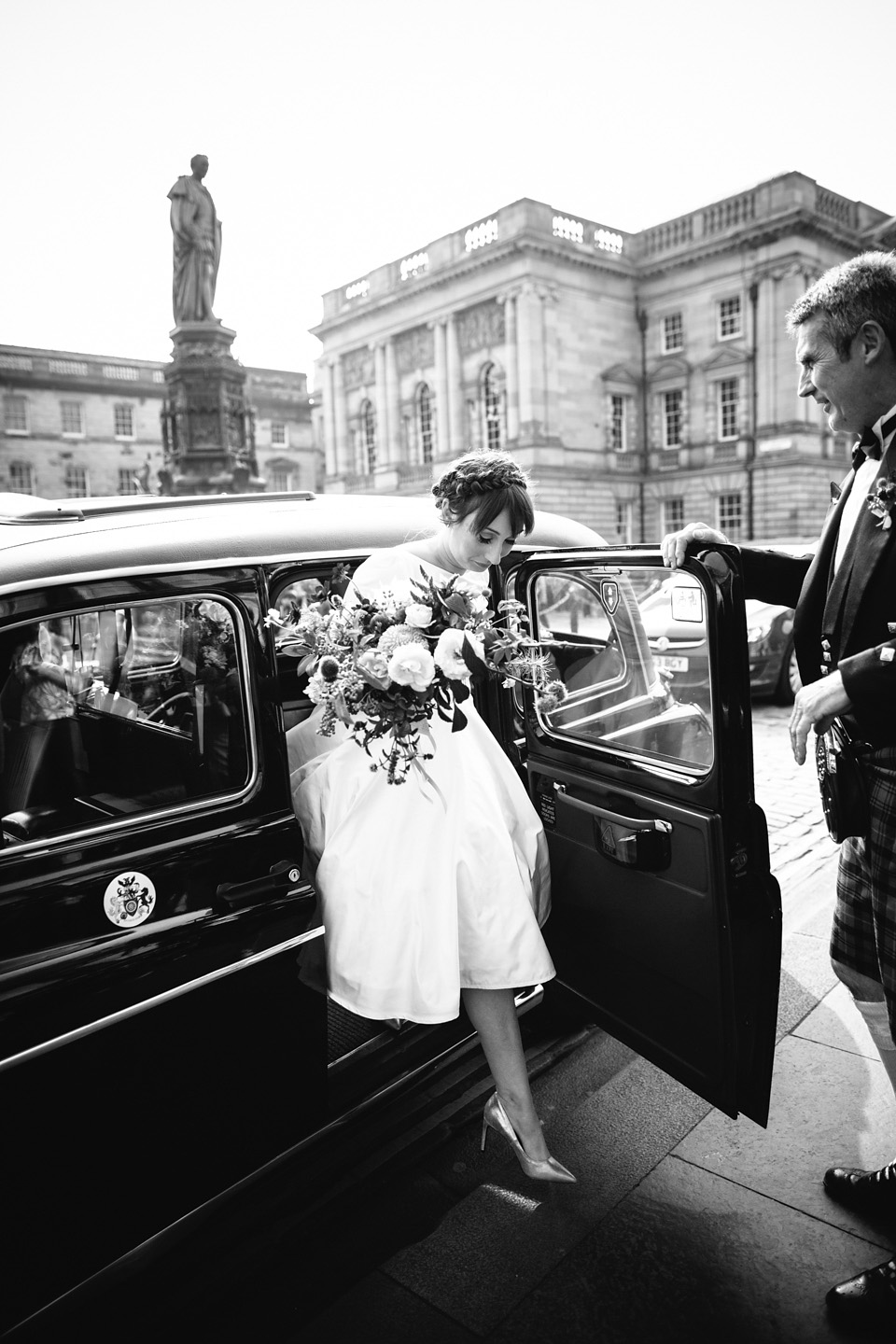 scottish wedding, edinburgh wedding, flossy and dossy wedding dress, caro weiss photography