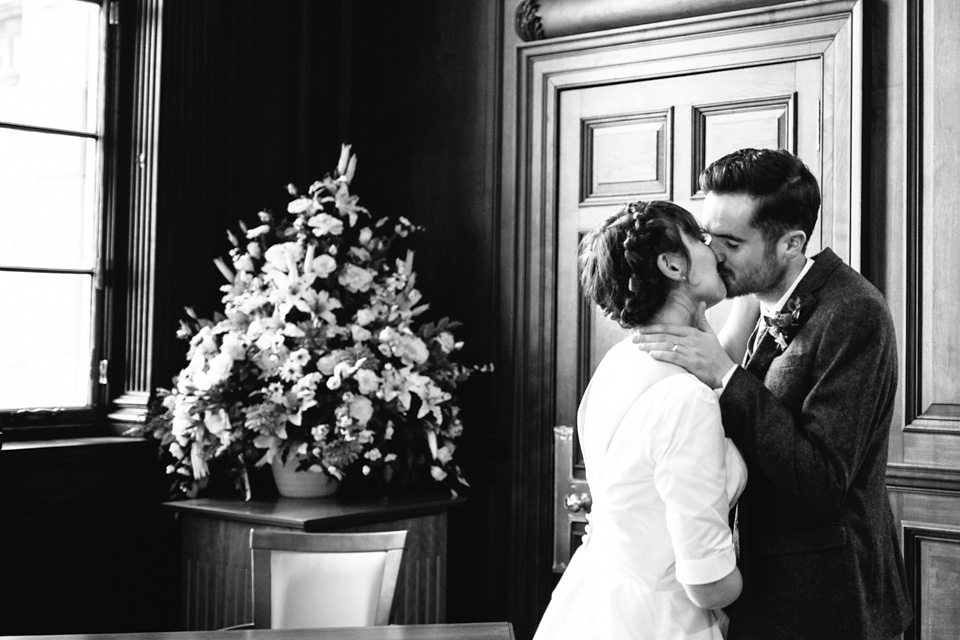 scottish wedding, edinburgh wedding, flossy and dossy wedding dress, caro weiss photography