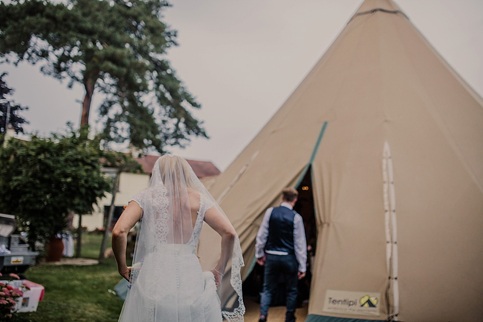 cymbeline wedding dress, pale blue wedding, september weddings, lola rose photography