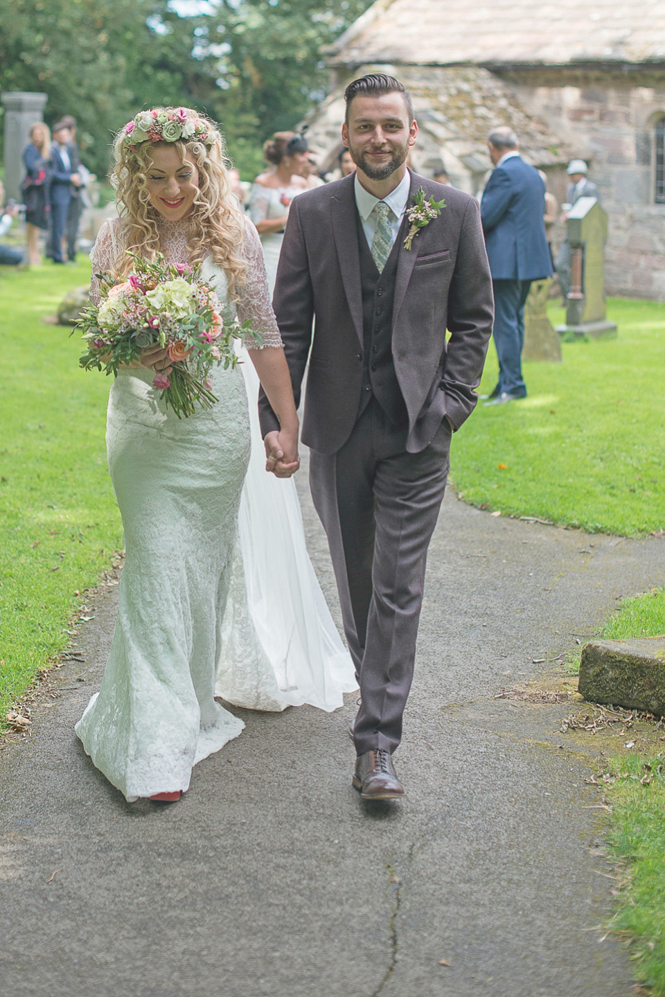 pale green wedding dress, watters wedding dress, homespun wedding, diy wedding, back garden wedding