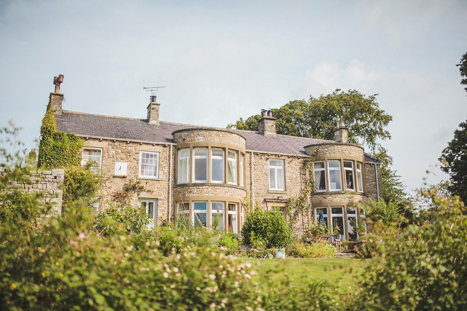 wildflower wedding, locally sourced wedding, sarah jane ethan photography, northumberland weddings