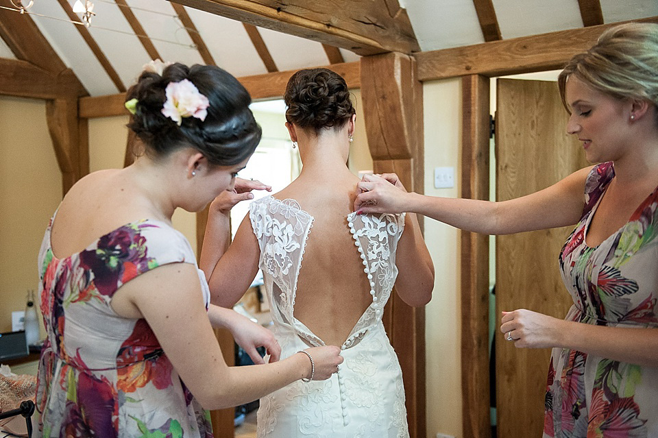 mia mia, isabella grace bridal boutique, giant wedding balloons, back garden wedding, fiona kelly photography