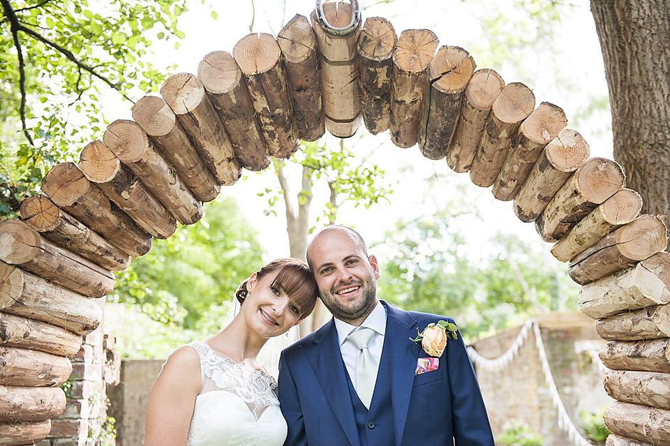 mia mia, isabella grace bridal boutique, giant wedding balloons, back garden wedding, fiona kelly photography