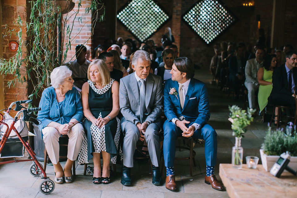 sarah willard, shustoke barns, warwickshire weddings, summer barn wedding