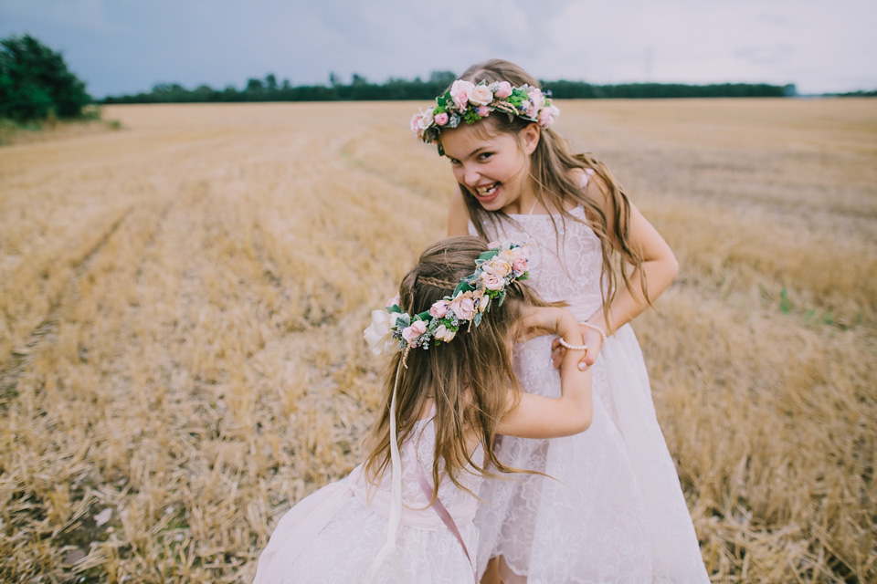 sarah willard, shustoke barns, warwickshire weddings, summer barn wedding