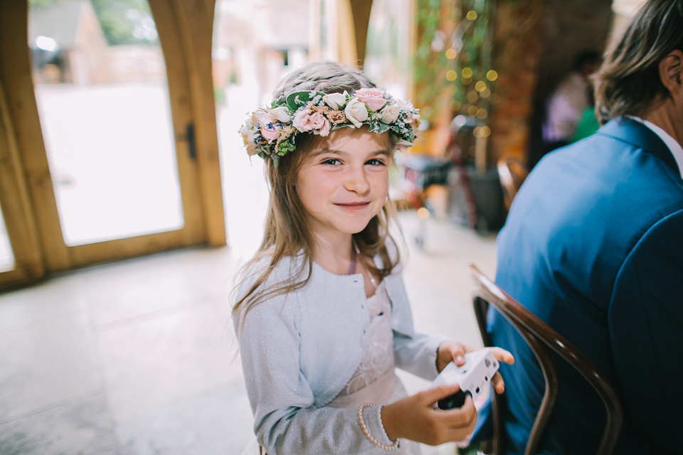 sarah willard, shustoke barns, warwickshire weddings, summer barn wedding