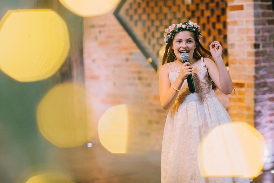 sarah willard, shustoke barns, warwickshire weddings, summer barn wedding