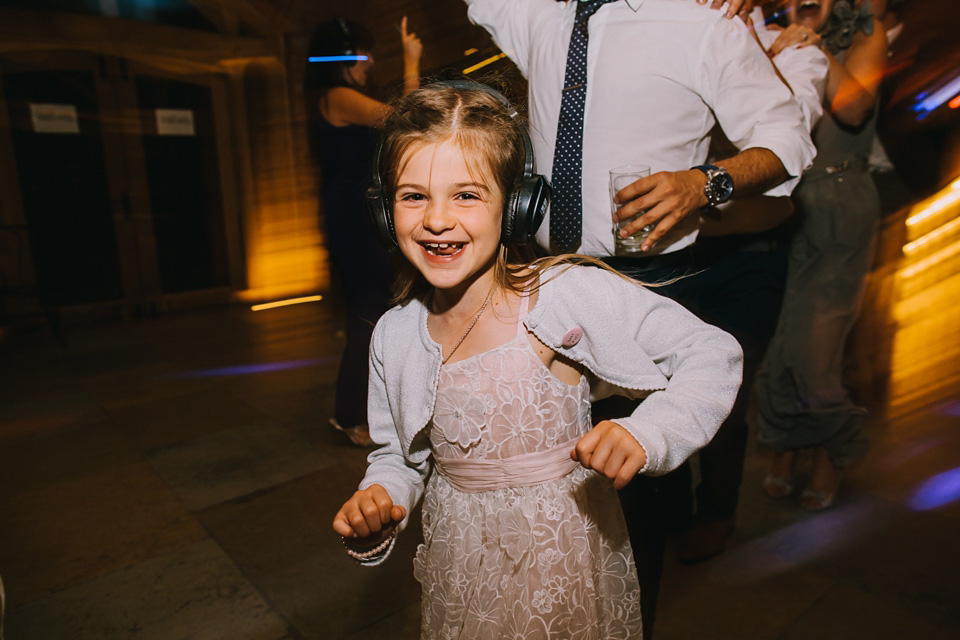 sarah willard, shustoke barns, warwickshire weddings, summer barn wedding