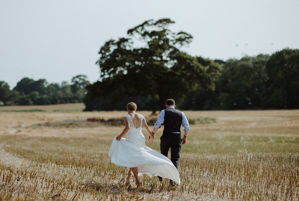 joanna hehir, kitchener photography, wedding in a field, homespun weddings