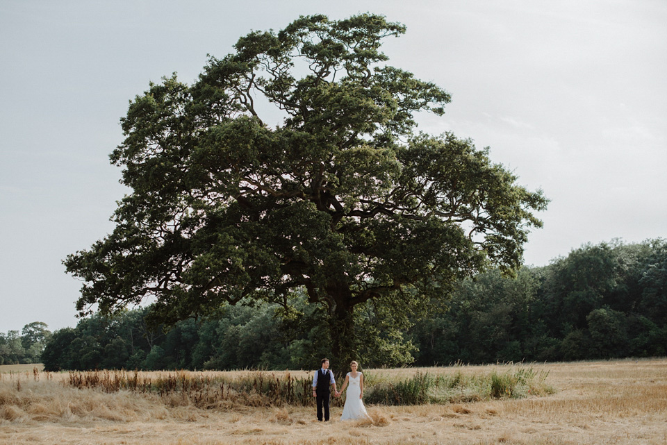 joanna hehir, kitchener photography, wedding in a field, homespun weddings