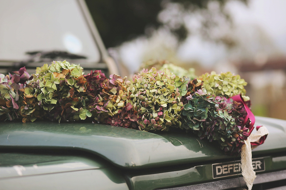 emma griffin, country barn wedding, somerset, joanne fleming