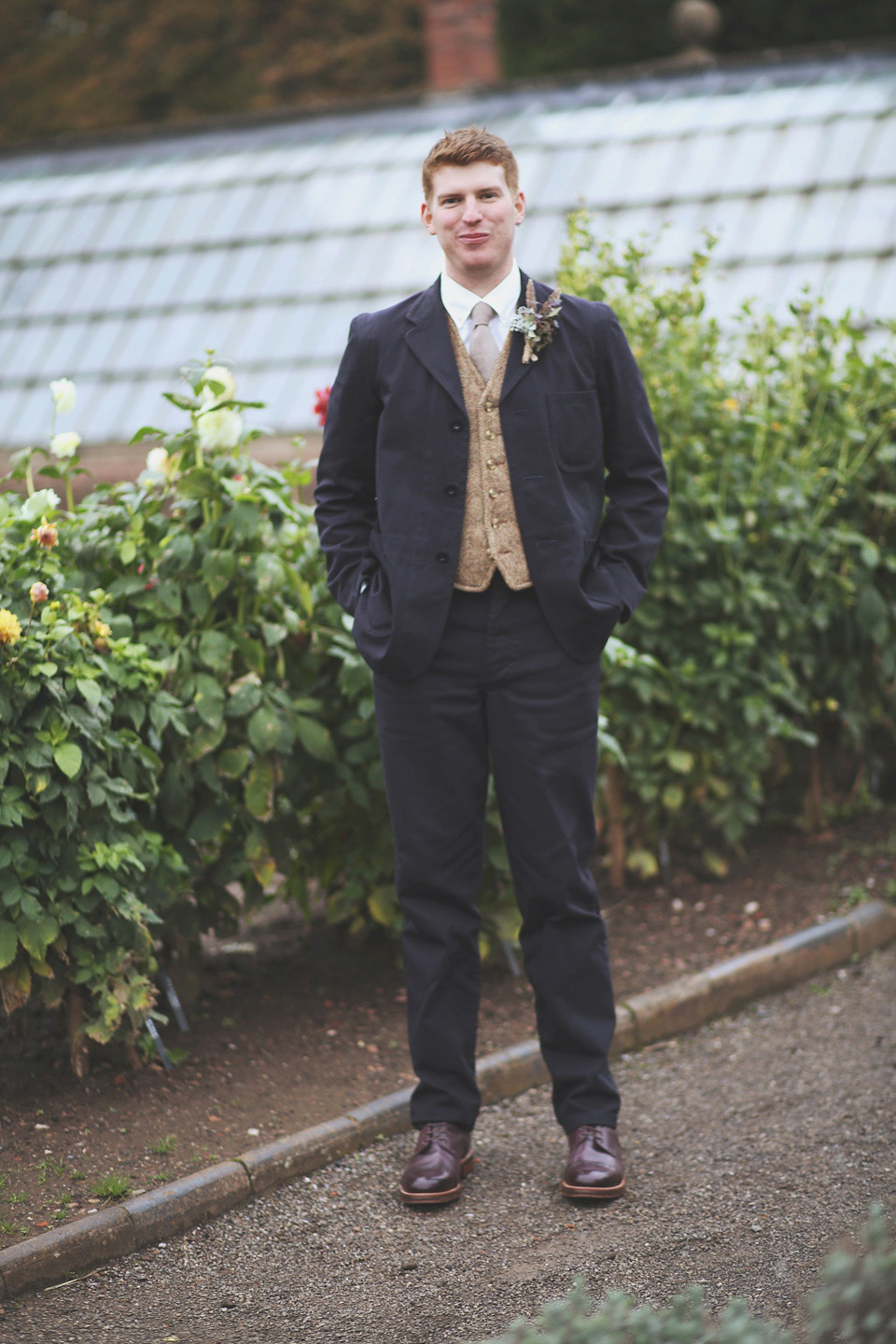 emma griffin, country barn wedding, somerset, joanne fleming