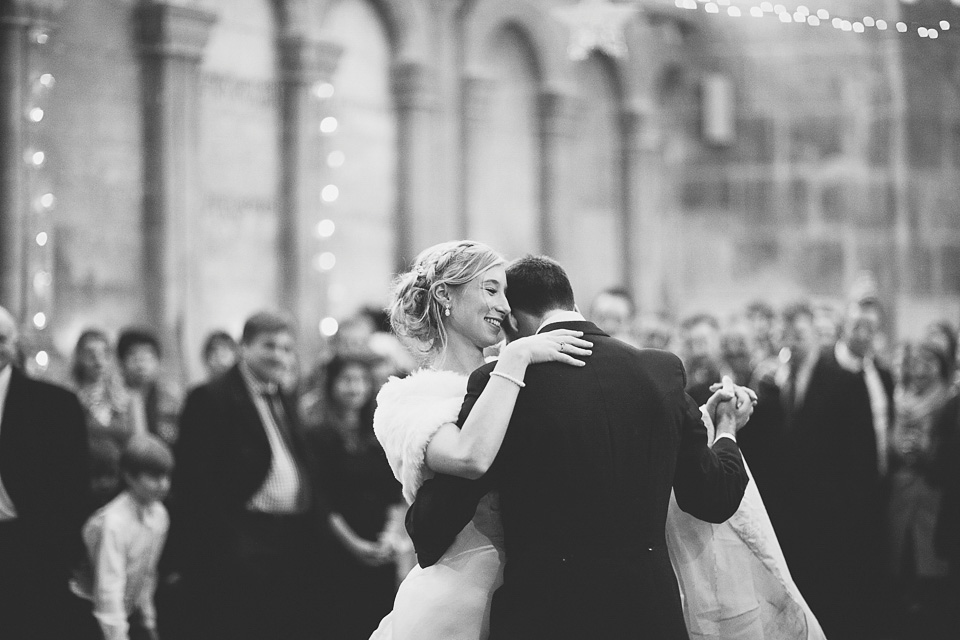 A bride wearing Alan Hannah for her Glouceste Cathedral winter wedding. Photography by Ruth Atkinson. alan hannah wedding dress, gloucester cathedral wedding, ruth atkinson photogarphy, winter wedding