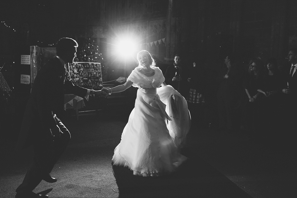 A bride wearing Alan Hannah for her Glouceste Cathedral winter wedding. Photography by Ruth Atkinson. alan hannah wedding dress, gloucester cathedral wedding, ruth atkinson photogarphy, winter wedding