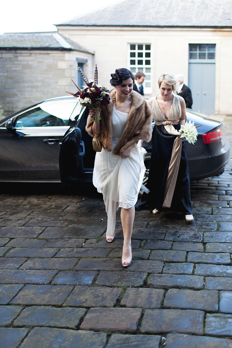 amanda wakeley, Hopetoun House near Edinburgh, nikki leadbetter photography, black and gold wedding