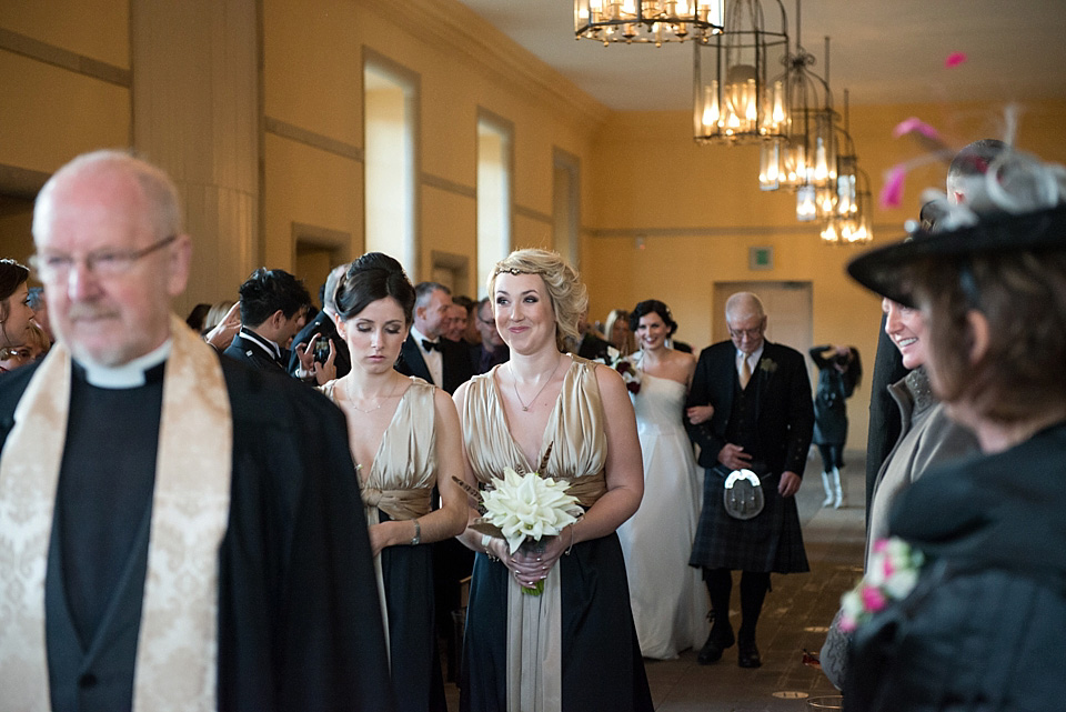 amanda wakeley, Hopetoun House near Edinburgh, nikki leadbetter photography, black and gold wedding