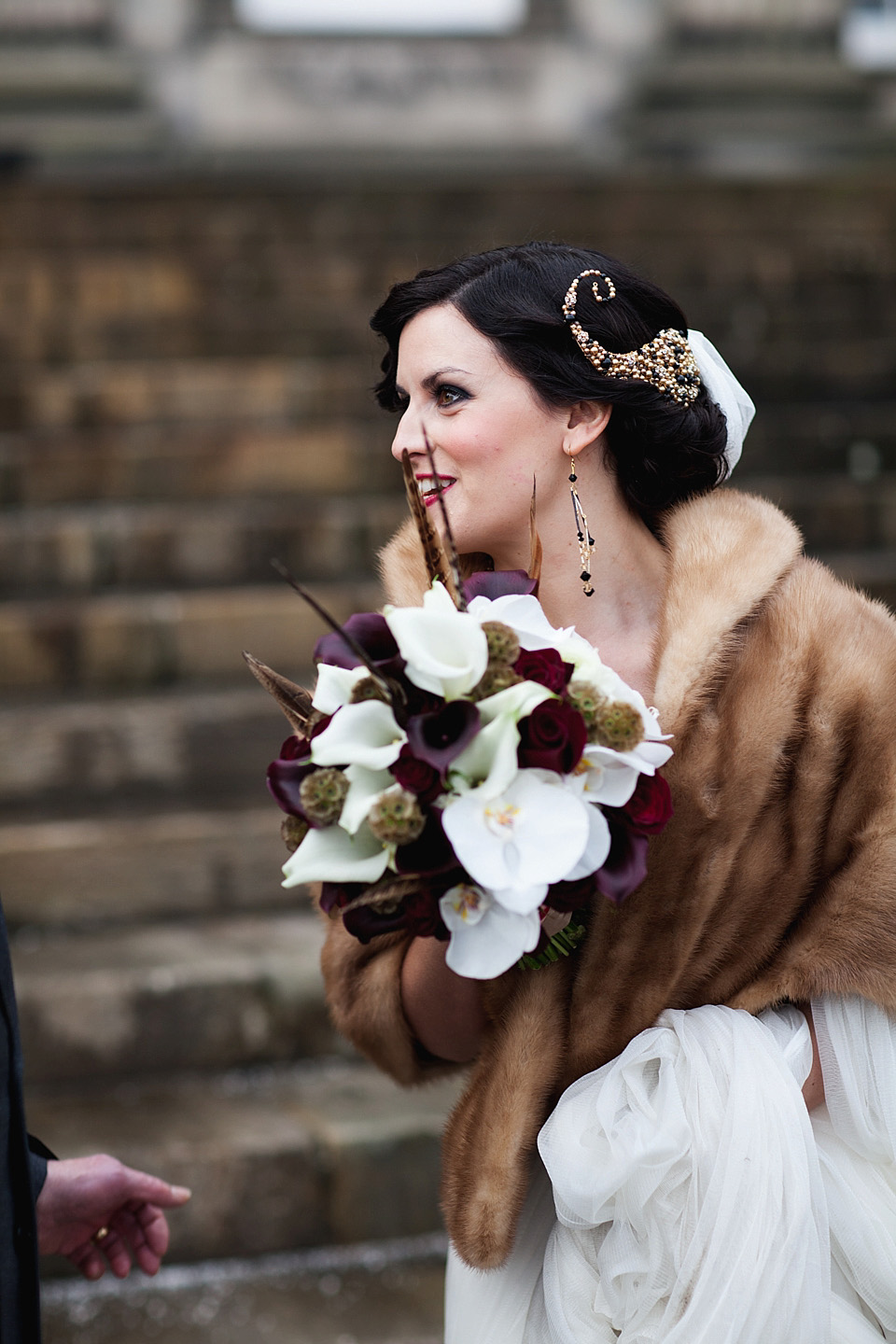 amanda wakeley, Hopetoun House near Edinburgh, nikki leadbetter photography, black and gold wedding