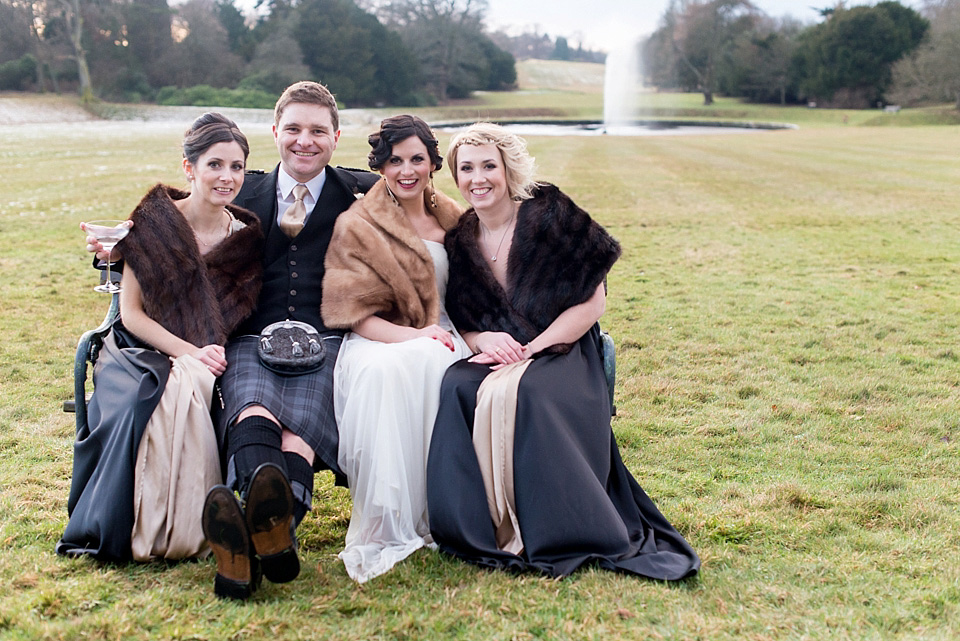 amanda wakeley, Hopetoun House near Edinburgh, nikki leadbetter photography, black and gold wedding