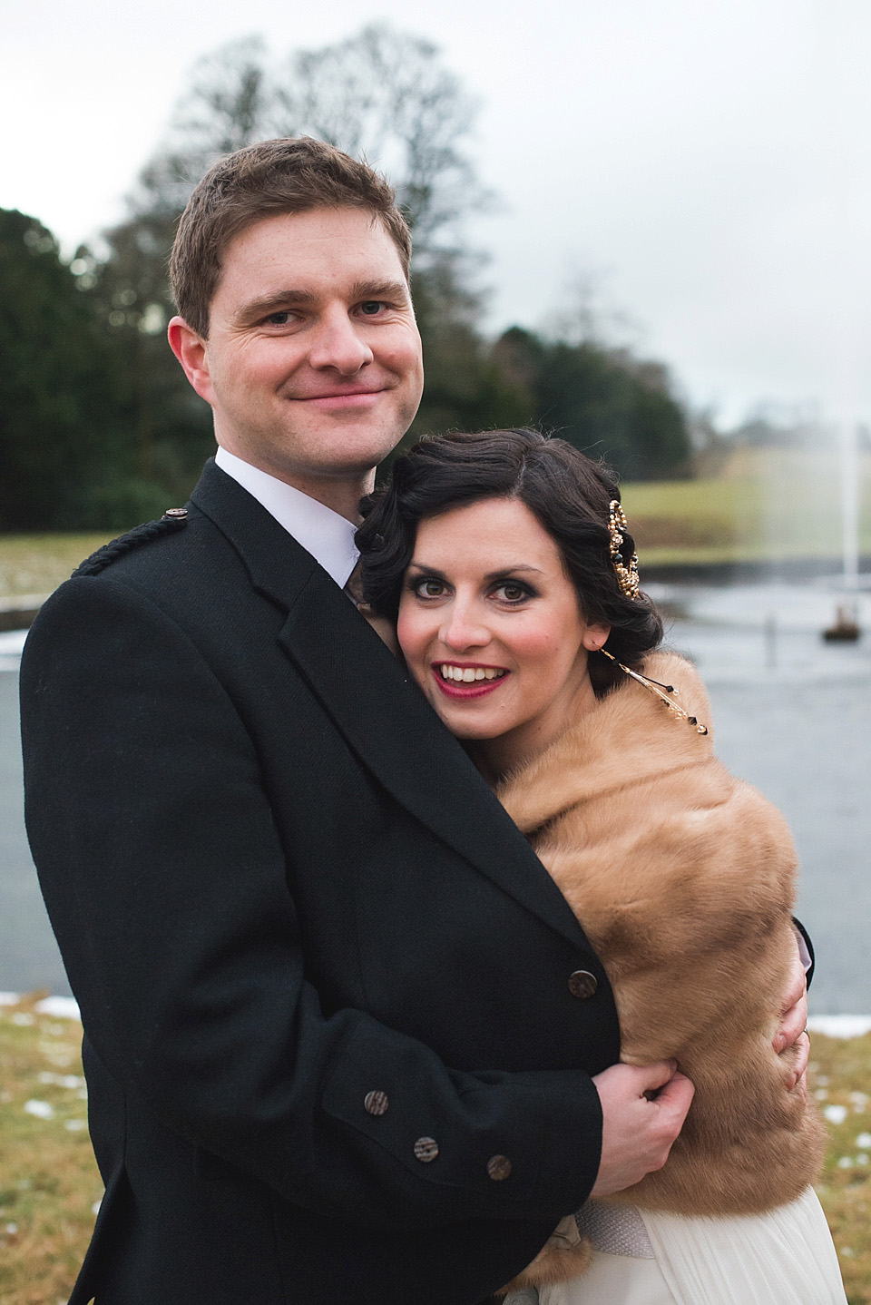 amanda wakeley, Hopetoun House near Edinburgh, nikki leadbetter photography, black and gold wedding