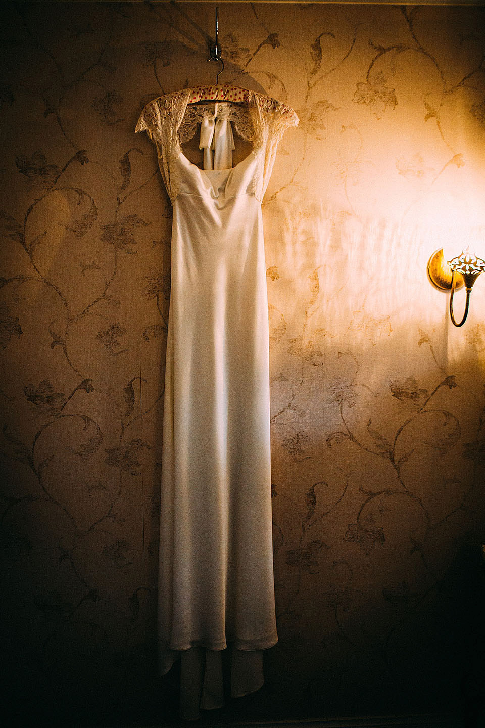 david fielden, backless wedding dress, lawson photography