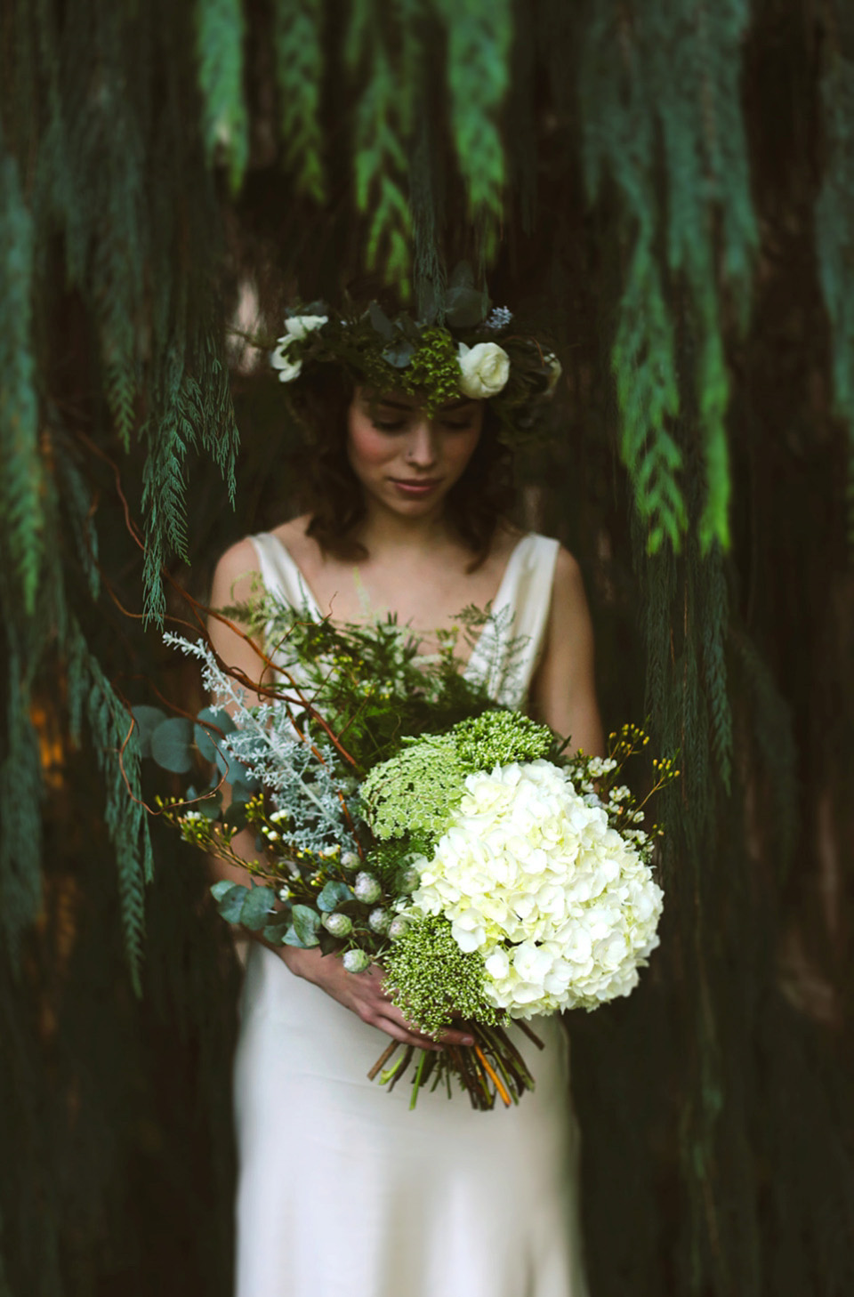 kate beaumont wedding dresses, narnia inspried wedding style, winter wedding, winter bride, shelley richmond photography