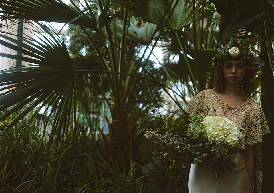 kate beaumont wedding dresses, narnia inspried wedding style, winter wedding, winter bride, shelley richmond photography