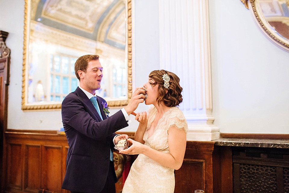 eloquence claire pettibone, finsbury town hall wedding, laura debourded photography