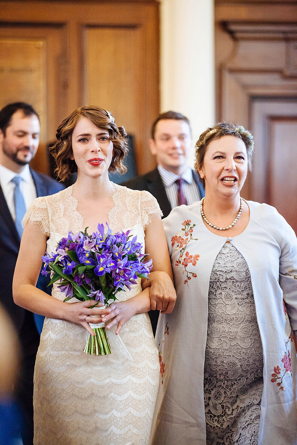 eloquence claire pettibone, finsbury town hall wedding, laura debourded photography