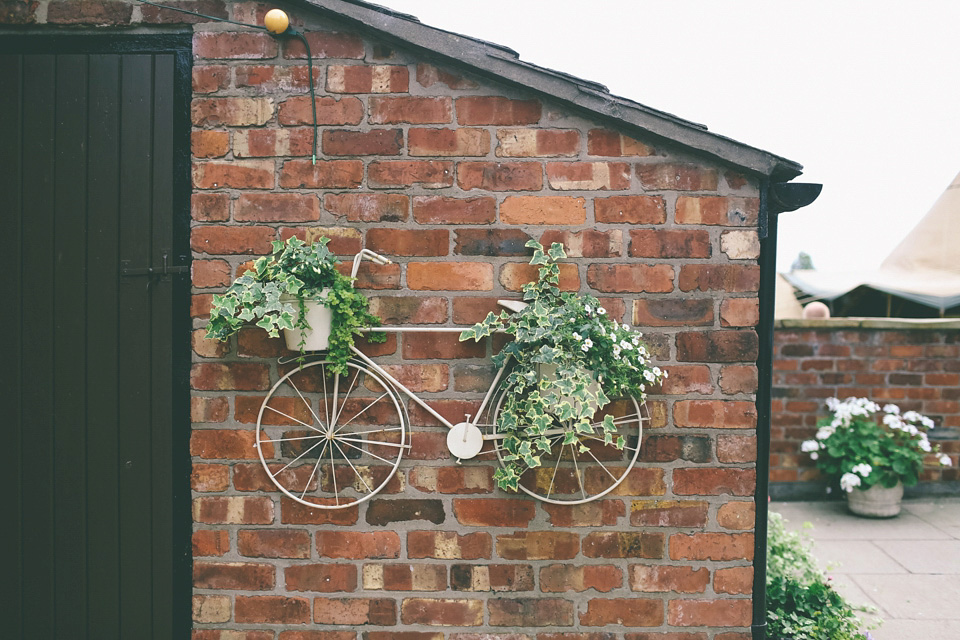 handmade weddings, suzanne neville, farm weddings, rustic weddings