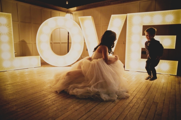A Bright and Colourful Old Hollywood Glamour Inspired Wedding