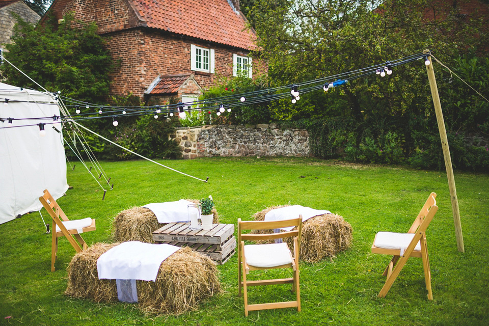 bridal separates, beaded top, country pub wedding, photography 34