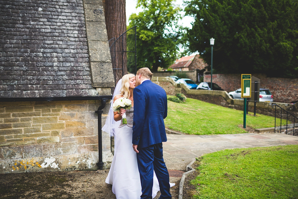 bridal separates, beaded top, country pub wedding, photography 34